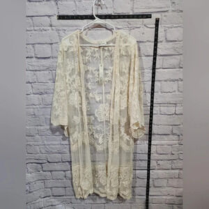 She + Sky cream colored lace kimono Size Medium/Large NEW